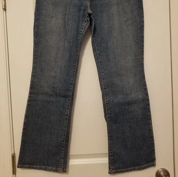 Levi’s 550 Women’s Relaxed Bootcut Denim Jeans ▪️10S - Like NEW condition - Picture 3 of 11
